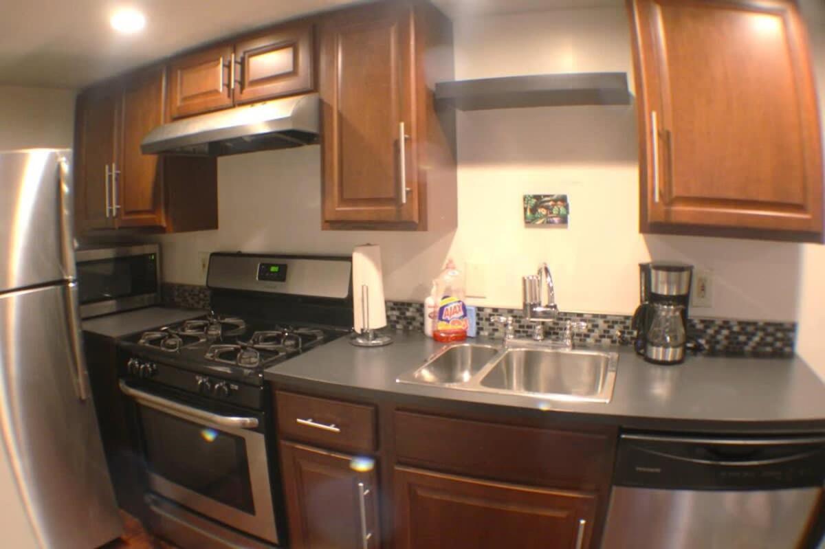 1 Bed Apt - Amazing Location 1 Block To Carson St Pittsburgh Exterior photo